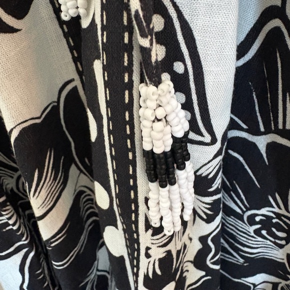 FARM Rio Monochrome Patterned Top - Picture 3 of 5